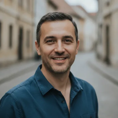 Andrei Tomescu, autorul ghidului Pitești
